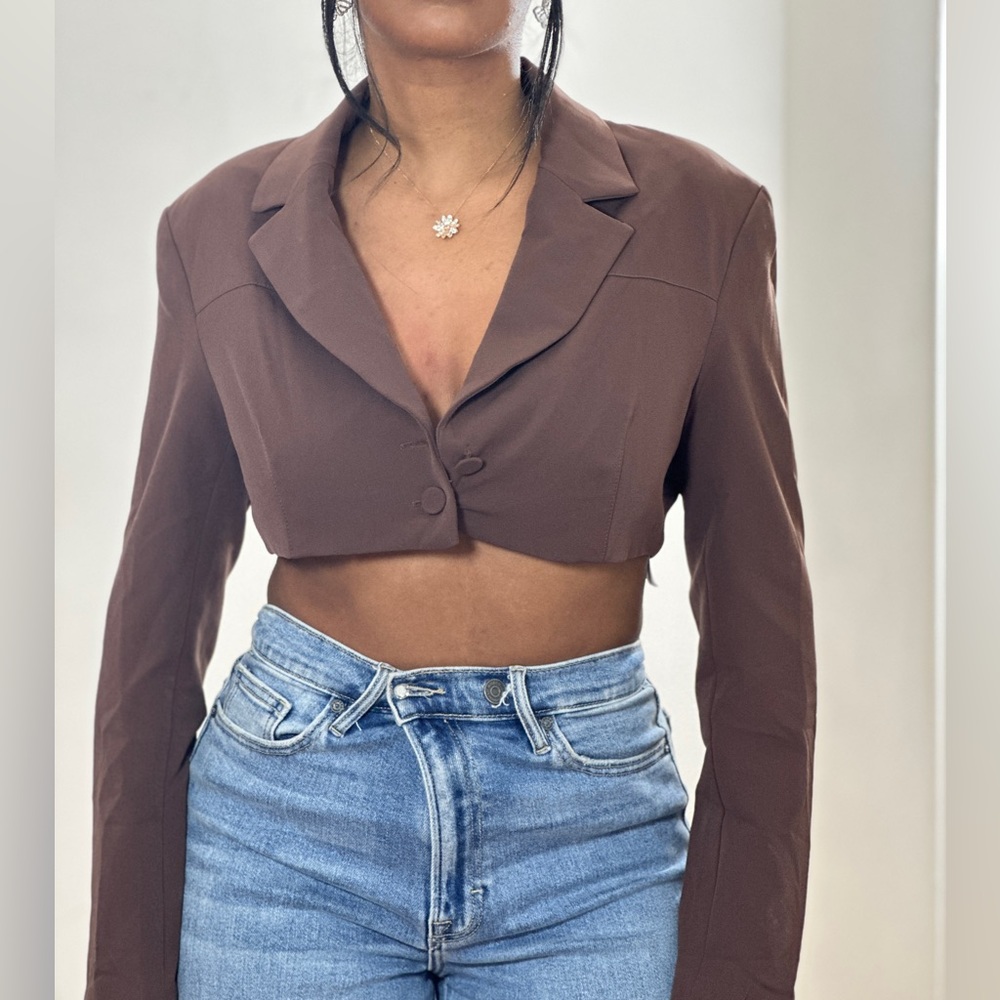 Brown cropped jacket